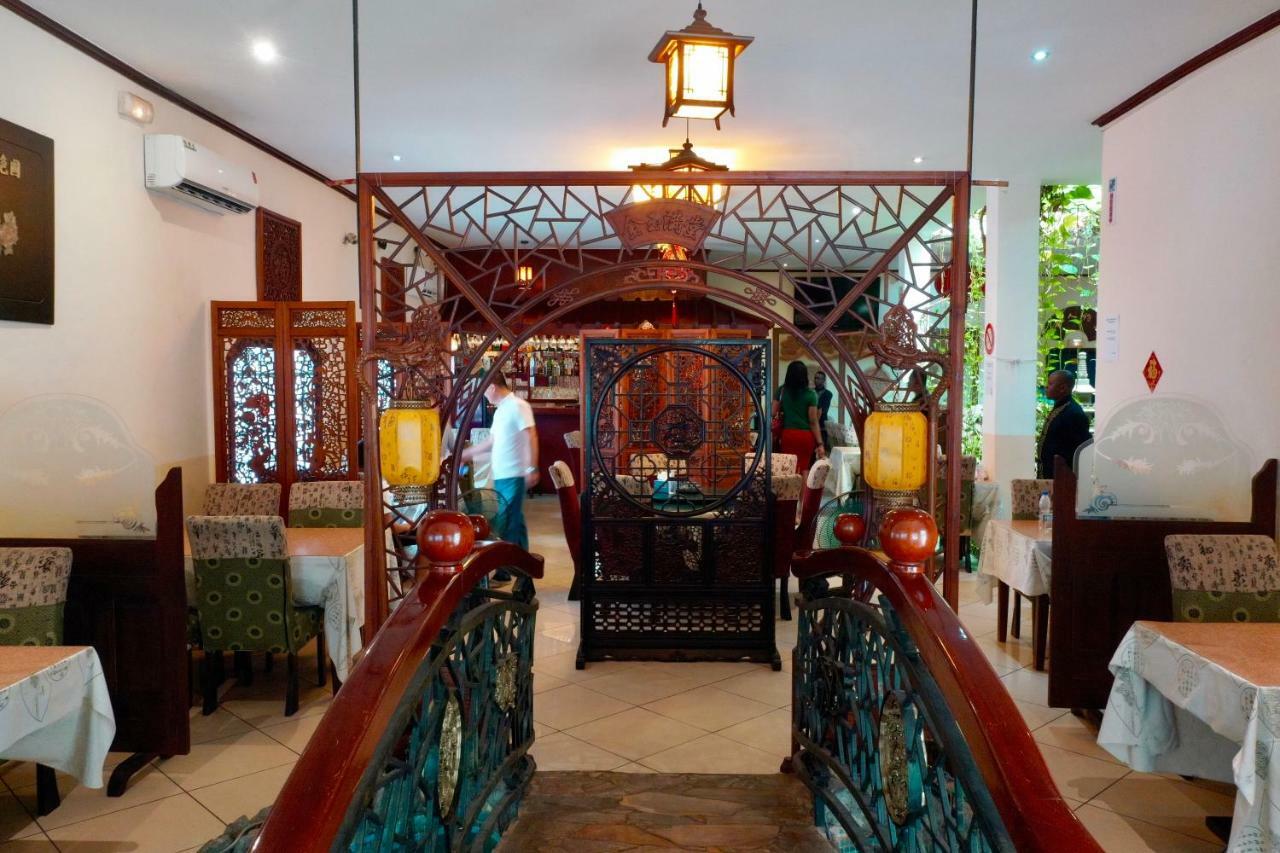 Petit Motel Beijing Abidjan Esterno foto