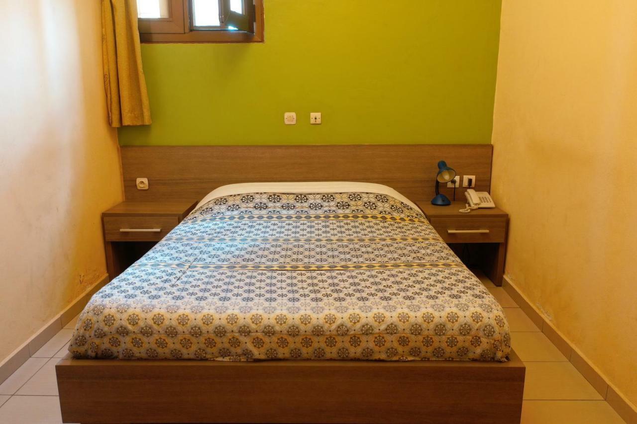 Petit Motel Beijing Abidjan Esterno foto