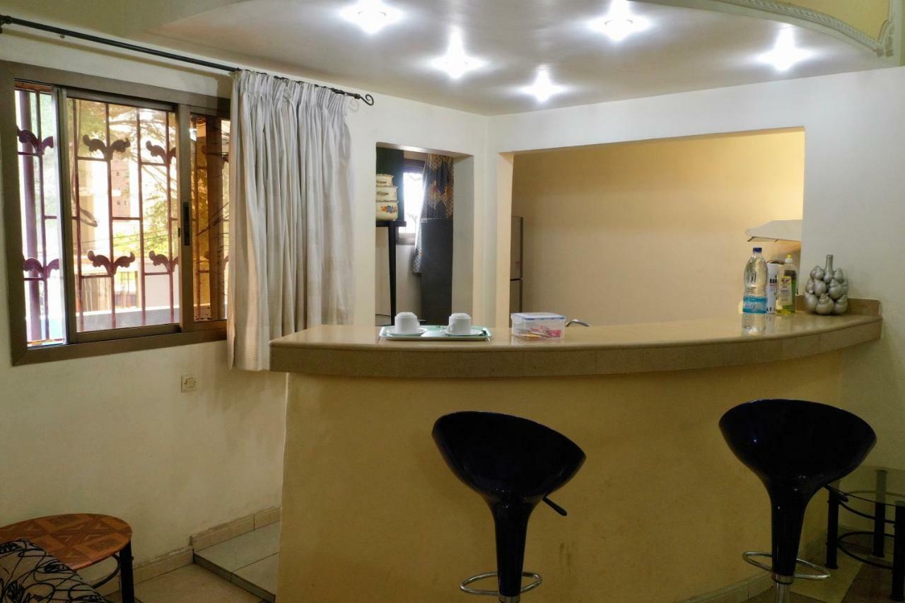Petit Motel Beijing Abidjan Esterno foto